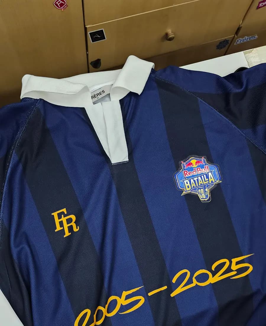 Campera de competencia para Red Bull Batalla